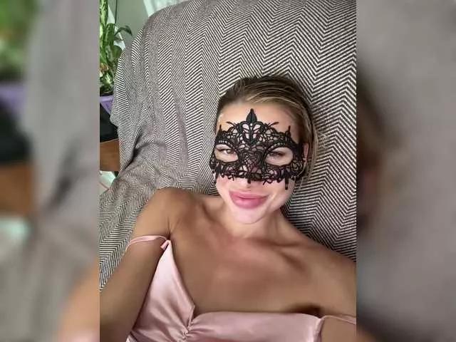 -liyasilvers- webcams show profile image 