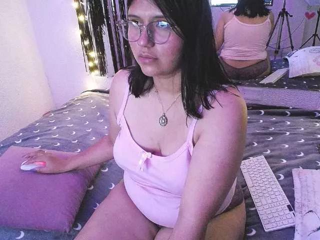 1sarah from BongaCams is Freechat