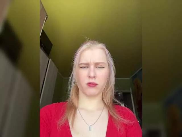 Advaya from BongaCams
