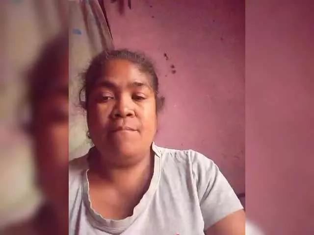 Aiiina from BongaCams