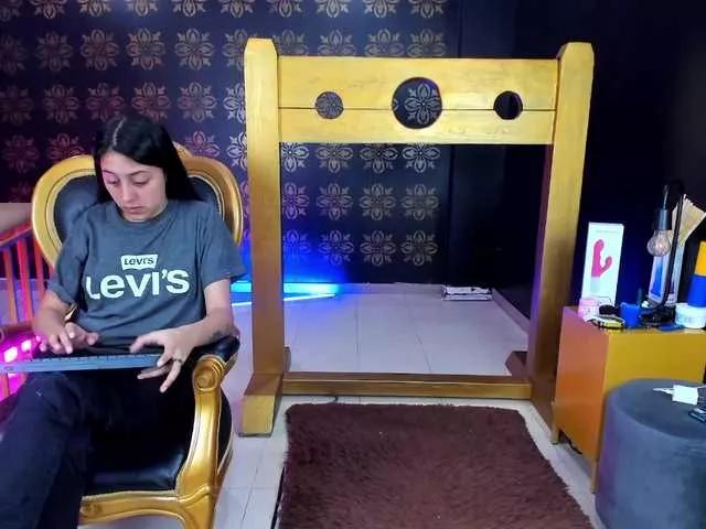 Aiikoa-N-Clea from BongaCams