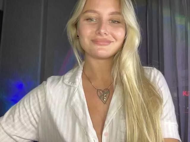 Photos of Alicemiumur from BongaCams is Freechat