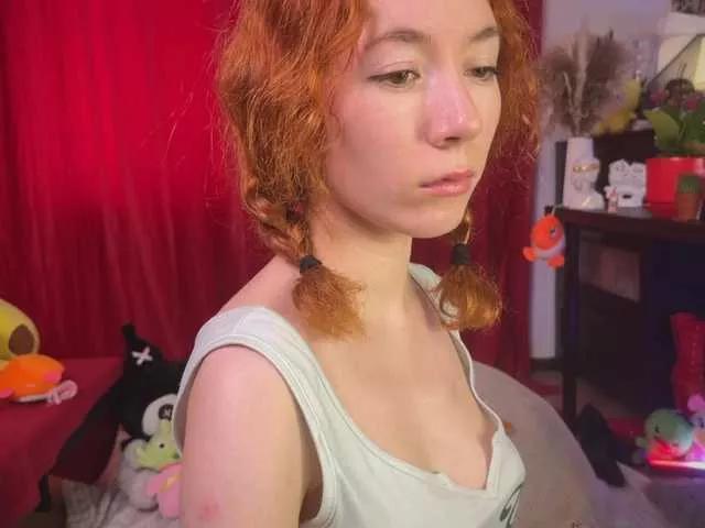 Discover our girls online shows and discover the company of countless livestreamers, with stunning shapes, sex toys and more.