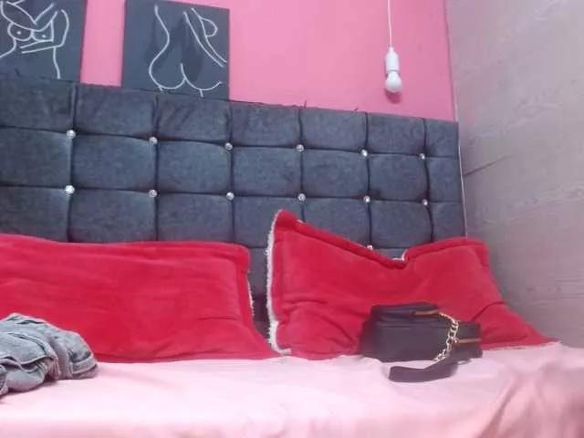 Aliiibarrera webcams show profile image 