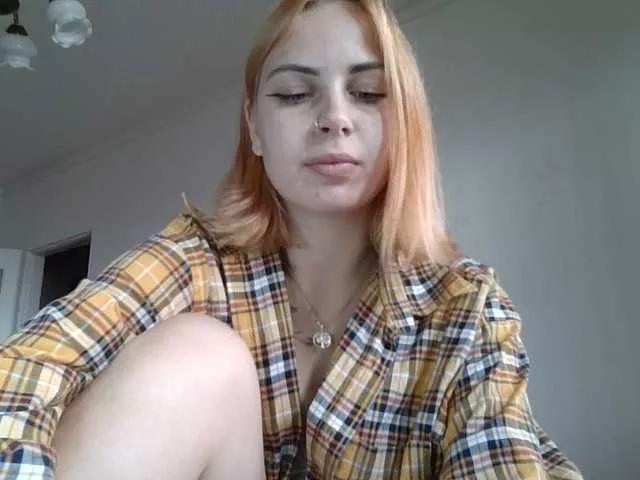 Discover our girls online shows and discover the company of countless livestreamers, with stunning shapes, sex toys and more.