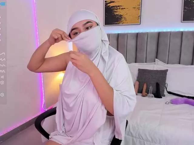 allanaluna from BongaCams