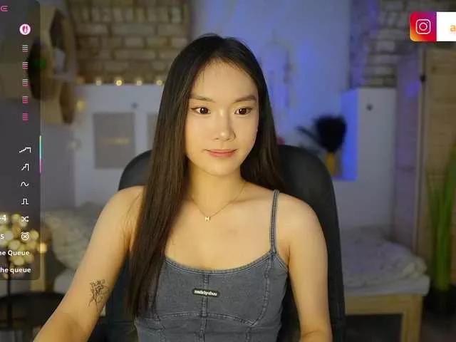 AllyahSky from BongaCams