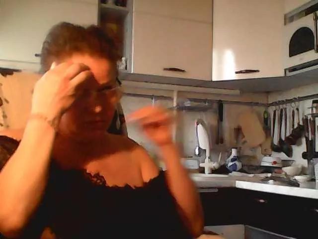 AlyaBest777 from BongaCams