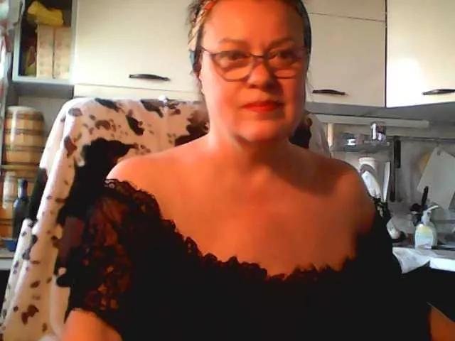 AlyaBest777 from BongaCams