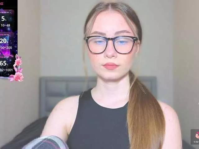 AminaLuxuryyy webcams show profile image 