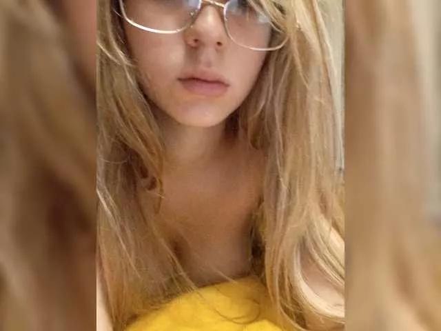Photos of AmiYumi from BongaCams is Freechat