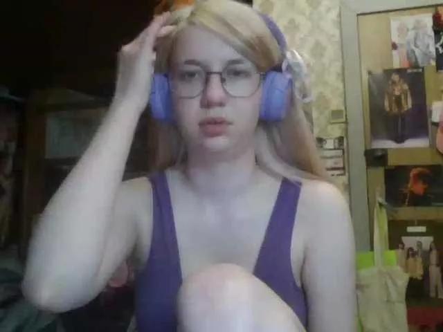 anadewitt from BongaCams