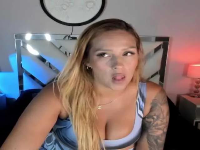 AnahiJones from BongaCams