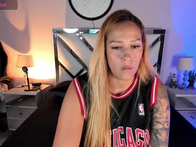 AnahiJones from BongaCams