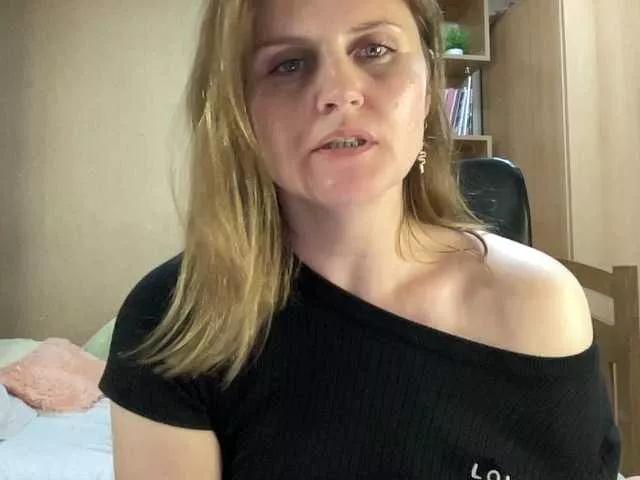 AnitaGlamorX from BongaCams
