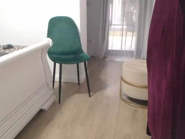 anne5 from BongaCams