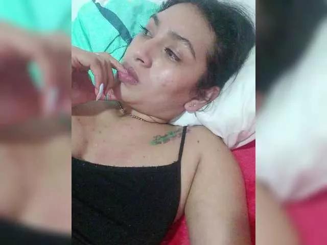 annie-19 from BongaCams