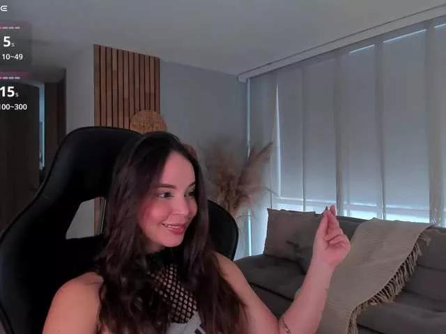 AnnieeHall from BongaCams
