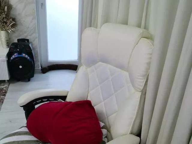 Annyfit4you from BongaCams