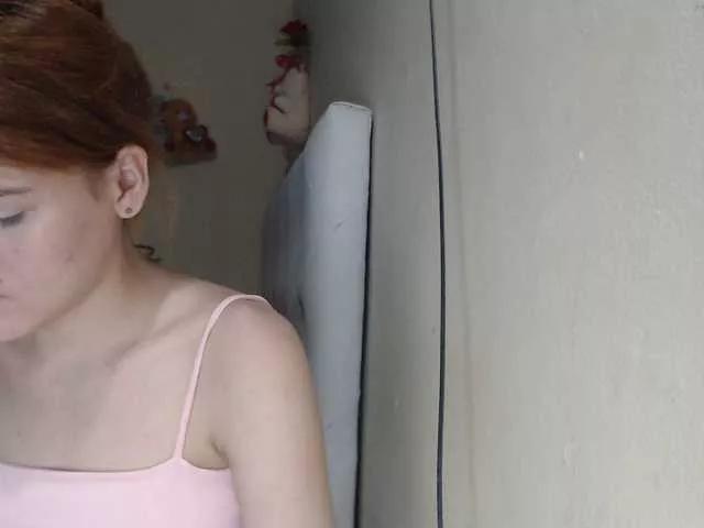 Discover our girls online shows and discover the company of countless livestreamers, with stunning shapes, sex toys and more.