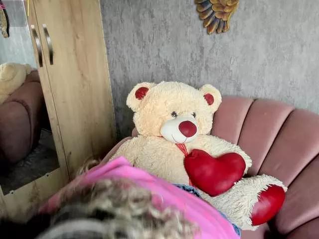 ariana-val from BongaCams