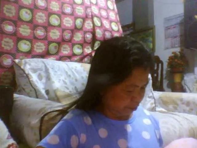 Ariana08 from BongaCams