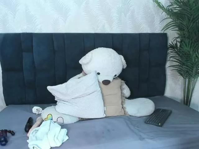 ArianaDiosa from BongaCams