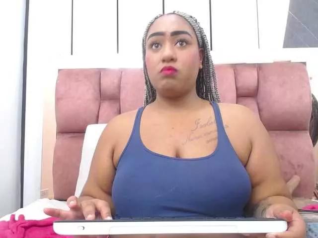 Discover our girls online shows and discover the company of countless livestreamers, with stunning shapes, sex toys and more.