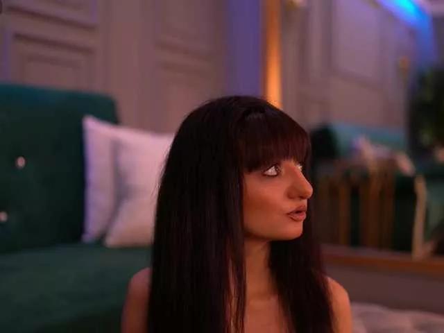 AriaVelvet from BongaCams