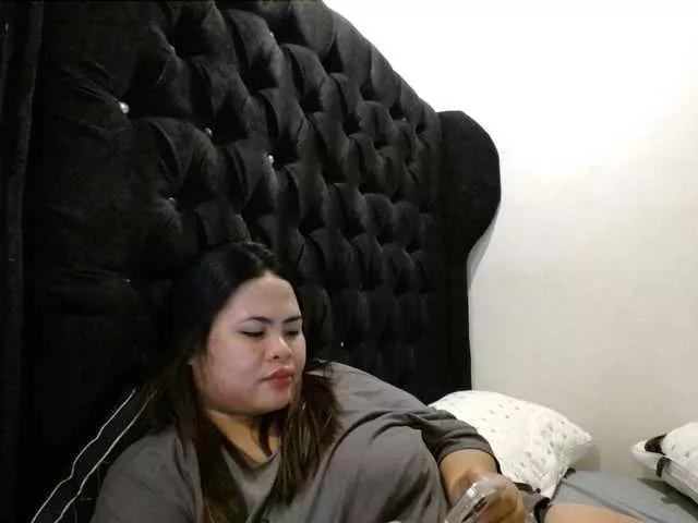 Asianbigbuttyboobs from BongaCams