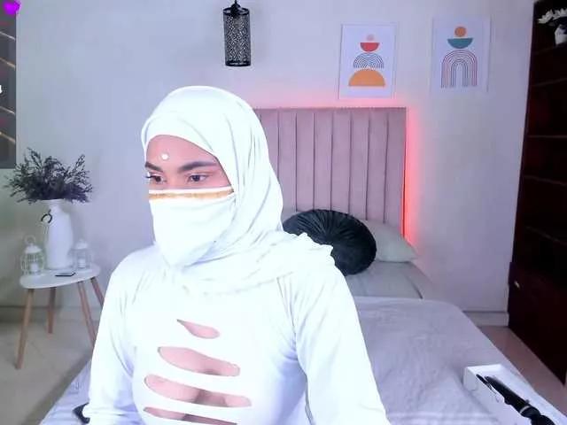 Aura-cuutee from BongaCams