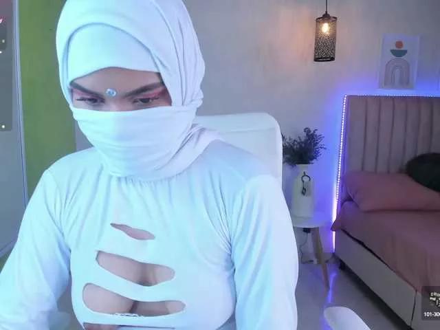 Aura-cuutee from BongaCams