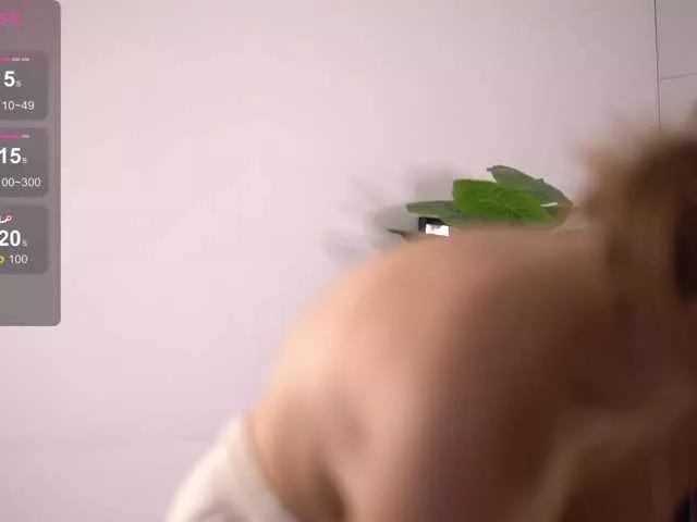 AvaReed from BongaCams