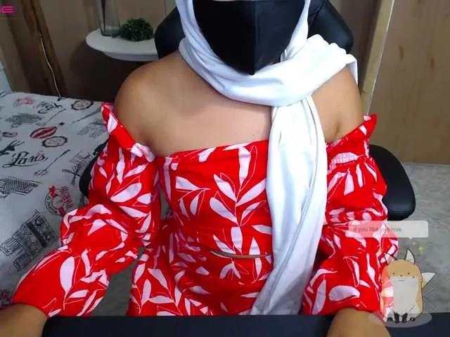 azaharaa from BongaCams