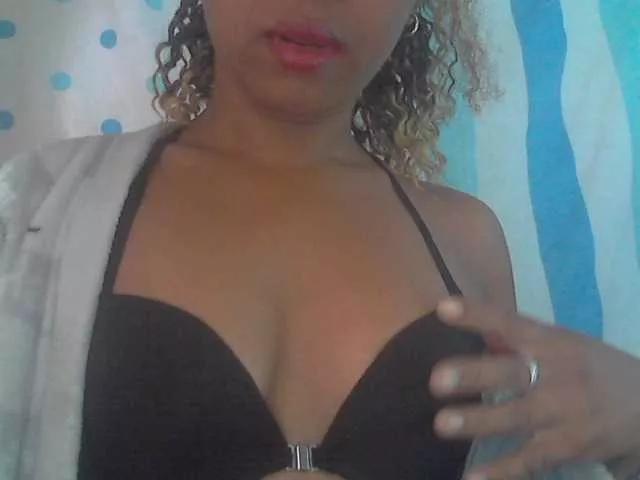 Baby-giiirl23 from BongaCams