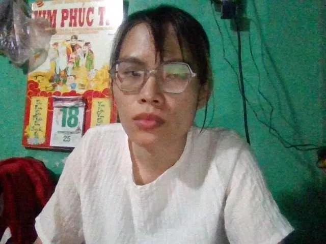 Baby-sexyass69 from BongaCams