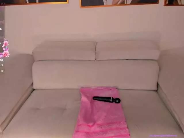 BellaClark from BongaCams