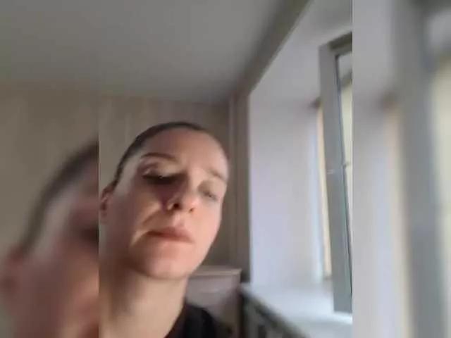 BellaTasty from BongaCams