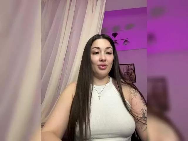 BettyBoom13 from BongaCams