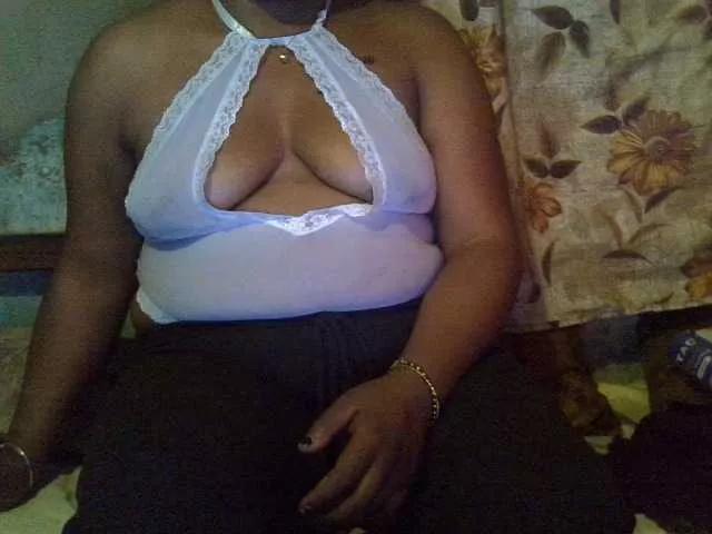 Bigboobs14 from BongaCams is Freechat