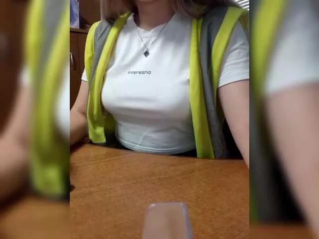 BitingKITTY from BongaCams