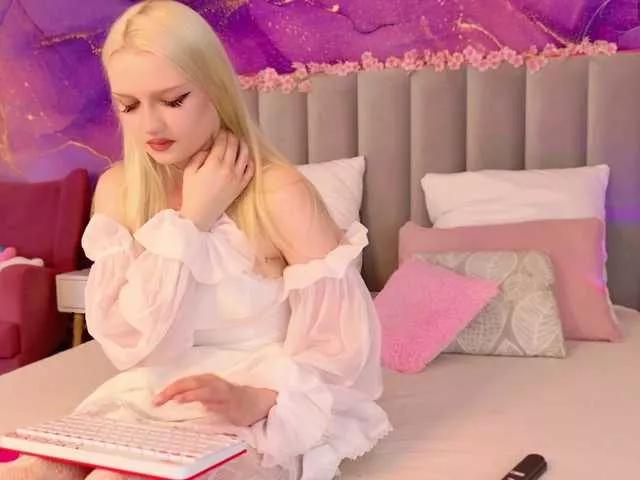 BlondiDoll from BongaCams is Freechat