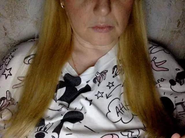 BlondyVio webcams show profile image 