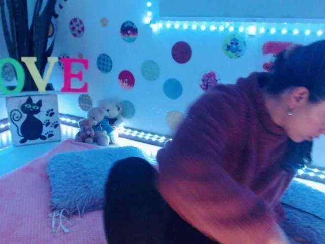 bomboncita288 from BongaCams