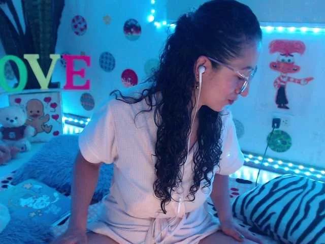 bomboncita288 from BongaCams