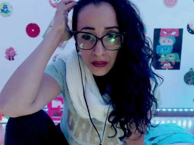 bomboncita288 from BongaCams