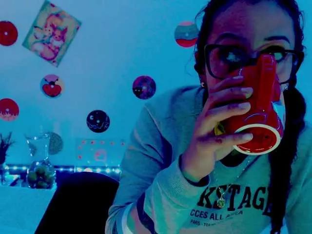 bomboncita288 from BongaCams