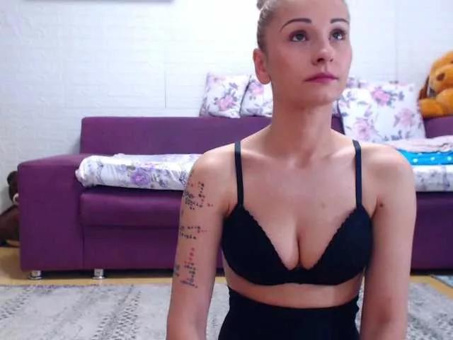 CassieSpell from BongaCams