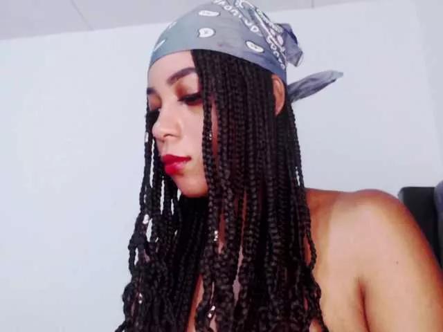 Cata-Santana from BongaCams