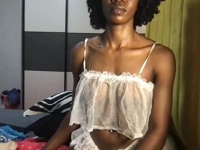 chocopetite from BongaCams